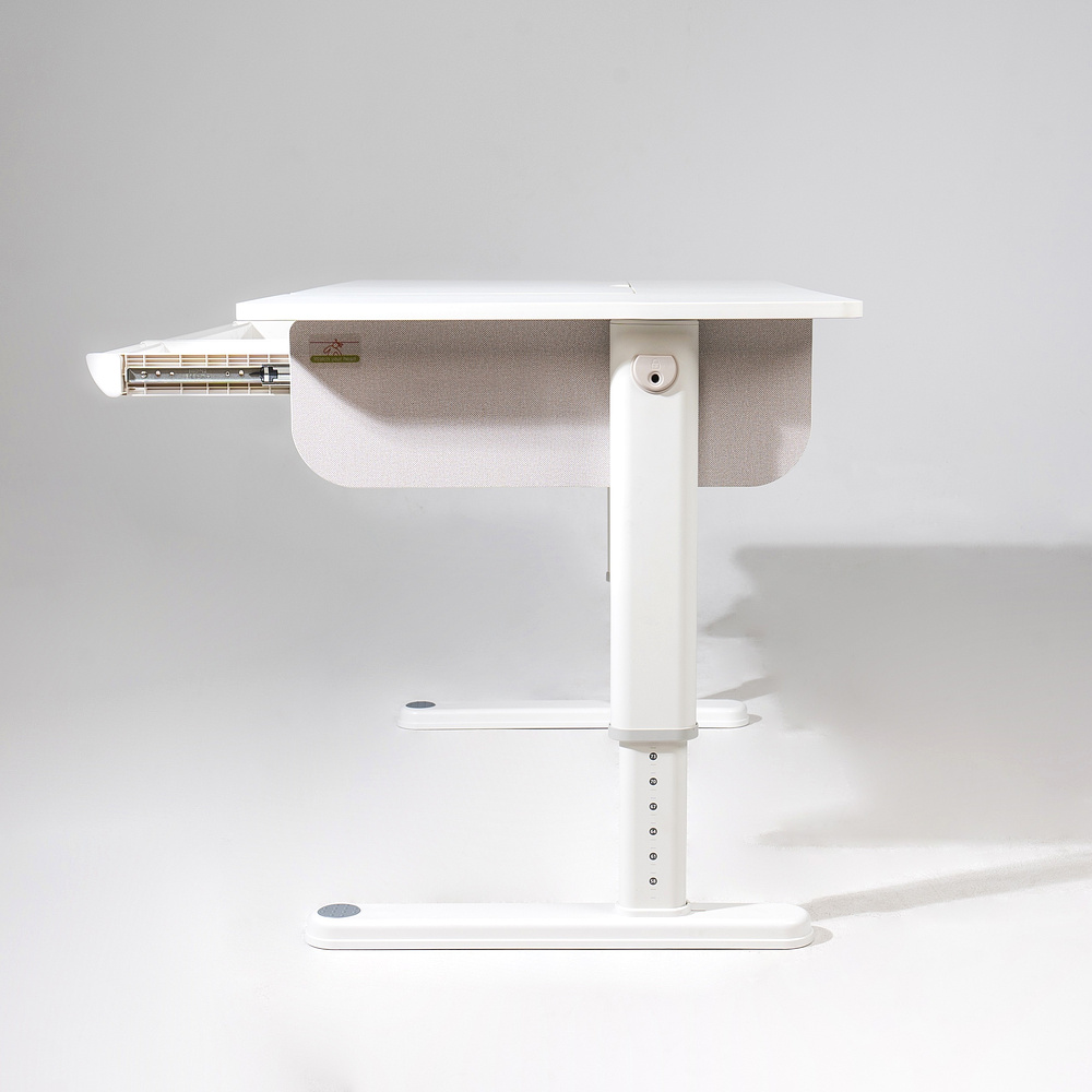 Комплект Ergosmart ученический Caravel S: стол регулируемый Caravel S, полка с подставкой для книг Wooden space S - 17